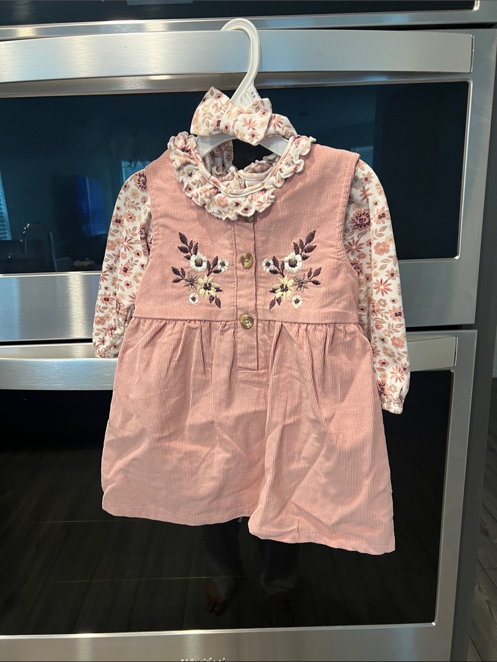 5/$35 used daisy Fuentes 3 piece matching dress set (no callouts)